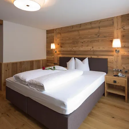 Zillertaler Weinstadl 3* Hippach