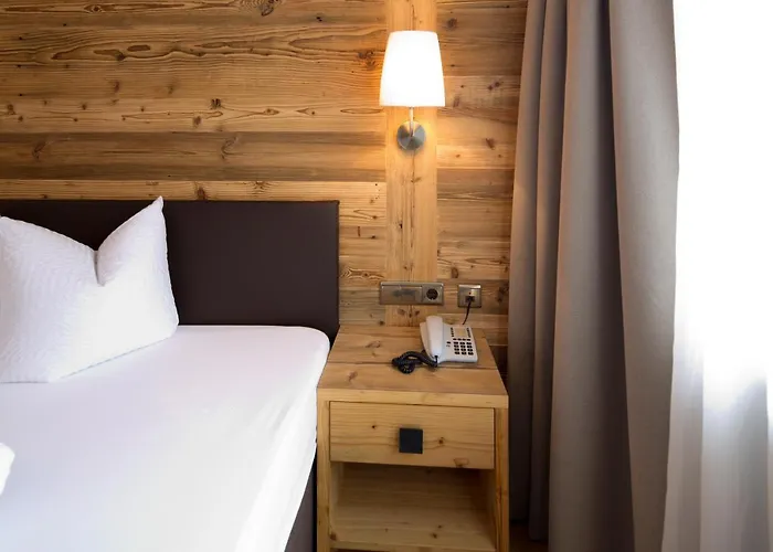 Zillertaler Weinstadl Hotel Hippach